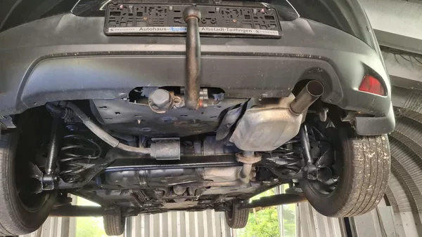 Mazda 2 1.5 66kw facelit max.výbava - foto 16