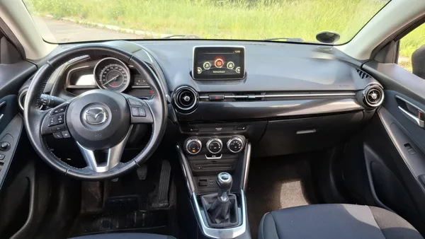 Mazda 2 1.5 66kw facelit max.výbava - foto 22
