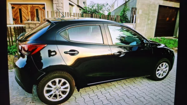 Mazda 2 1.5 66kw facelit max.výbava - foto 3