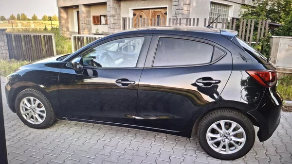 Mazda 2 1.5 66kw facelit max.výbava - foto 5