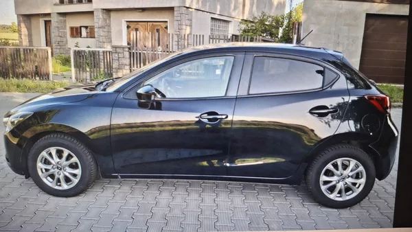 Mazda 2 1.5 66kw facelit max.výbava - foto 6