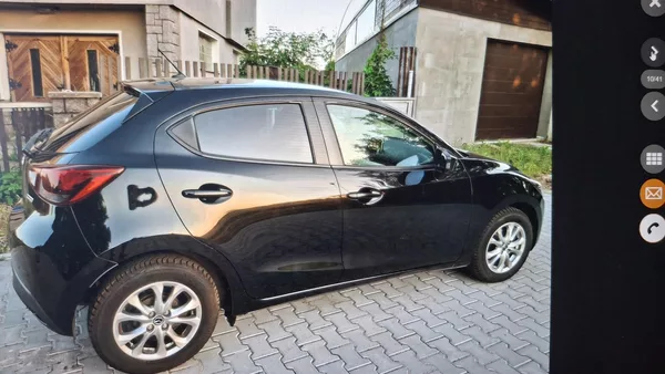 Mazda 2 1.5 66kw facelit max.výbava - foto 8