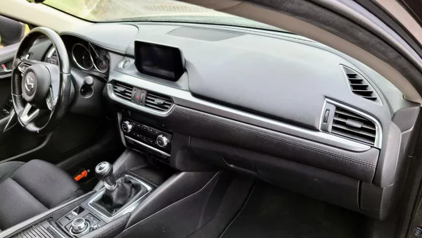 Mazda 6 2.0 benzin Facelit 1. majitel - foto 13