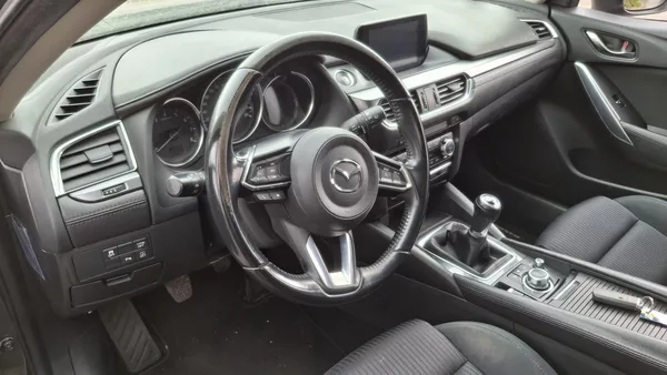Mazda 6 2.0 benzin Facelit 1. majitel - foto 19