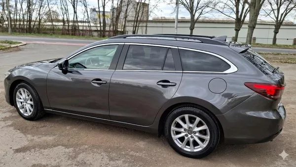 Mazda 6 2.0 benzin Facelit 1. majitel - foto 2