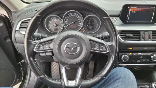 Mazda 6 2.0 benzin Facelit 1. majitel - foto 20