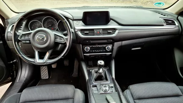 Mazda 6 2.0 benzin Facelit 1. majitel - foto 21