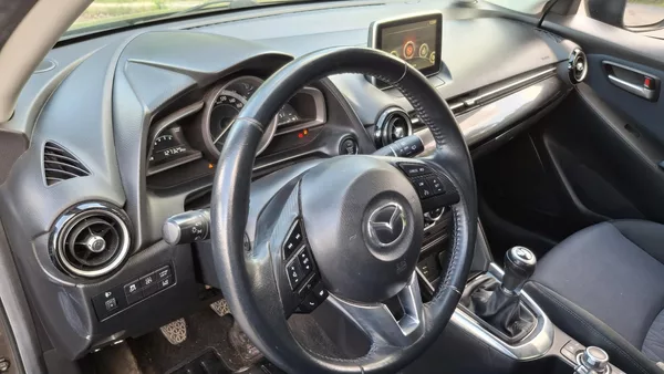 Mazda 6 2.0 benzin Facelit 1. majitel - foto 27