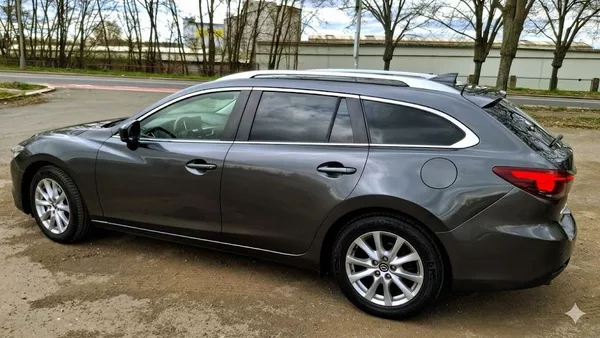 Mazda 6 2.0 benzin Facelit 1. majitel - foto 8