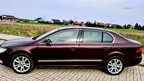 Škoda Superb 2.0 TDI 125 kw - foto 10