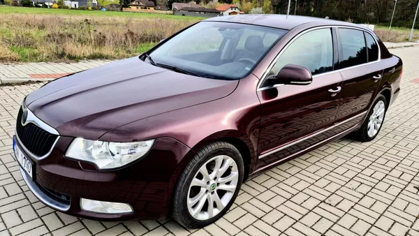 Škoda Superb 2.0 TDI 125 kw - foto 14