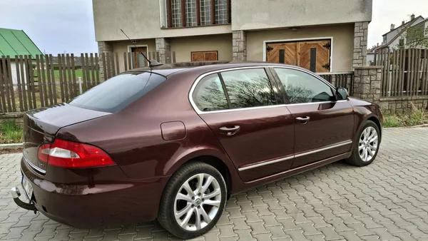 Škoda Superb 2.0 TDI 125 kw - foto 15