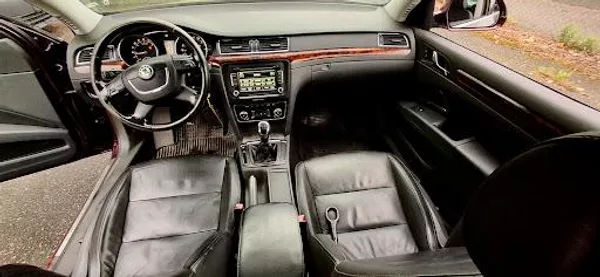 Škoda Superb 2.0 TDI 125 kw 1. majitel - foto 26