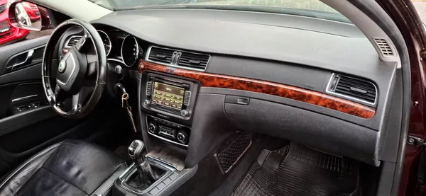 Škoda Superb 2.0 TDI 125 kw 1. majitel - foto 28