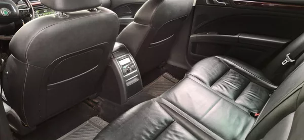 Škoda Superb 2.0 TDI 125 kw 1. majitel - foto 29