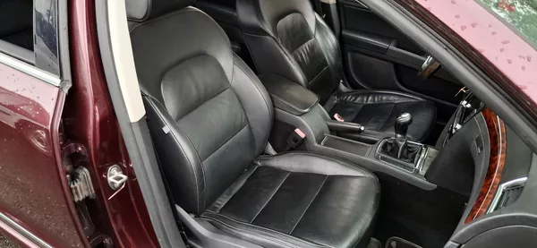 Škoda Superb 2.0 TDI 125 kw 1. majitel - foto 30