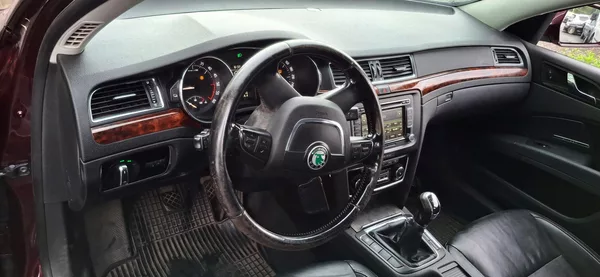 Škoda Superb 2.0 TDI 125 kw 1. majitel - foto 34