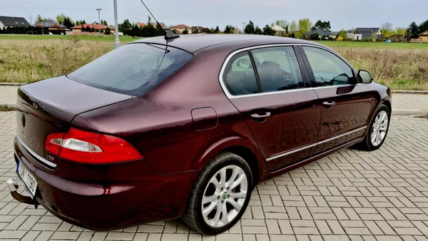Škoda Superb 2.0 TDI 125 kw - foto 4