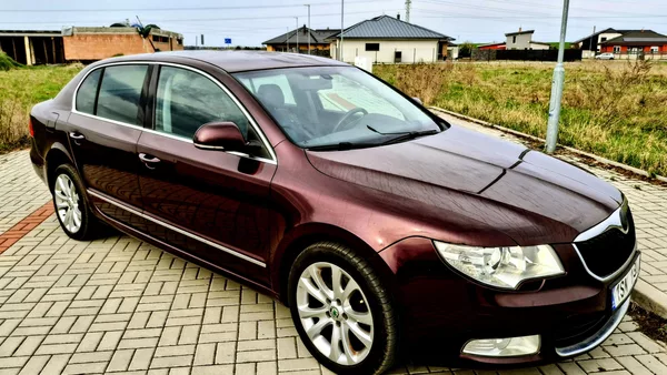Škoda Superb 2.0 TDI 125 kw - foto 8