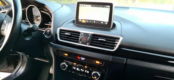 Mazda 3 2.0 Scyktiv sport 1. majitel - foto 5