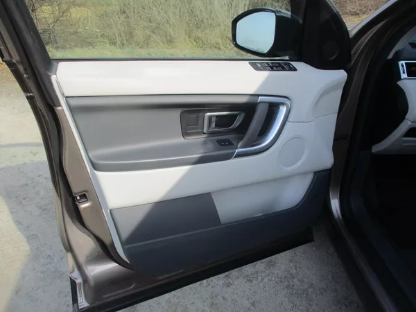 Land Rover Discovery Sport 2.0 TD4 110kW 4x4 koupeno CZ - foto 10