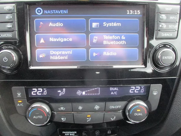 Nissan Qashqai 1.6DIG-T 120kW NAVI VÝHŘEV - foto 21