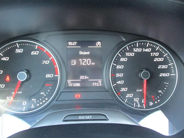 Seat Leon 1.4TSi 110kW STYLE*L+Z PNEU - foto 22