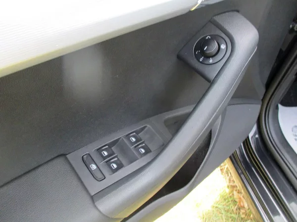 Škoda Octavia 1.4TSi 103kW*ELEGANCE*VÝHŘEV* - foto 16