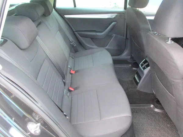 Škoda Octavia 1.4TSi 103kW*ELEGANCE*VÝHŘEV* - foto 34