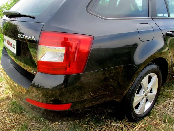 Škoda Octavia 1.4TSi 103kW*ELEGANCE*VÝHŘEV* - foto 37