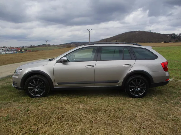 Škoda Octavia SCOUT 2.0TDi RS 135kW DSG - foto 10