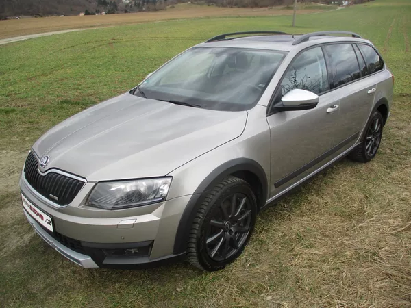 Škoda Octavia SCOUT 2.0TDi RS 135kW DSG - foto 2