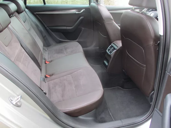 Škoda Octavia SCOUT 2.0TDi RS 135kW DSG - foto 32