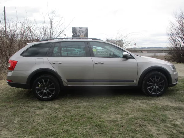 Škoda Octavia SCOUT 2.0TDi RS 135kW DSG - foto 6