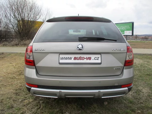 Škoda Octavia SCOUT 2.0TDi RS 135kW DSG - foto 8