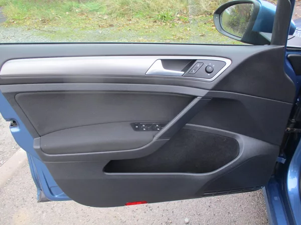 Volkswagen Golf TSi*77kW*VÝHŘEV*Z+L PNEU*TOP - foto 12