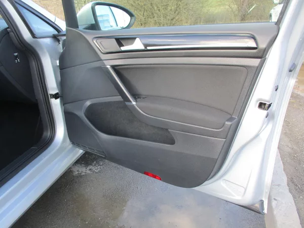 Volkswagen Golf 2.0TDi 110kW HIGHLINE L+Z PNEU - foto 25