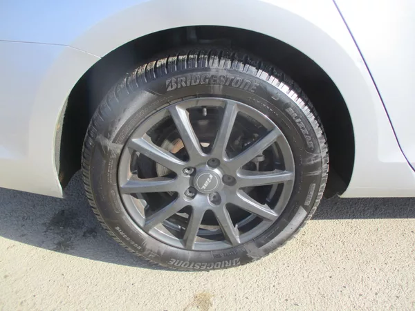 Volkswagen Golf 2.0TDi 110kW HIGHLINE L+Z PNEU - foto 29