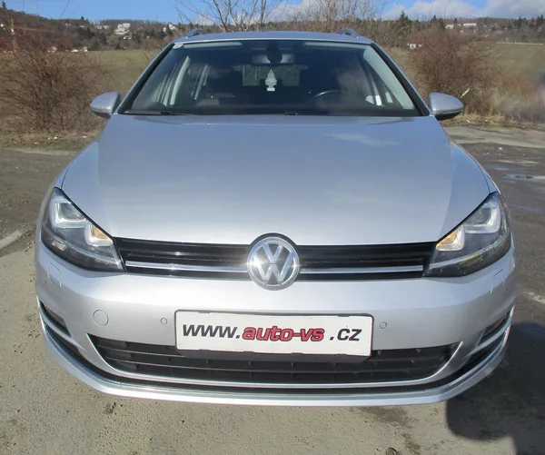 Volkswagen Golf 2.0TDi 110kW HIGHLINE L+Z PNEU - foto 4