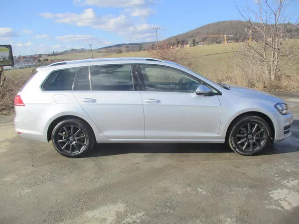 Volkswagen Golf 2.0TDi 110kW HIGHLINE L+Z PNEU - foto 6