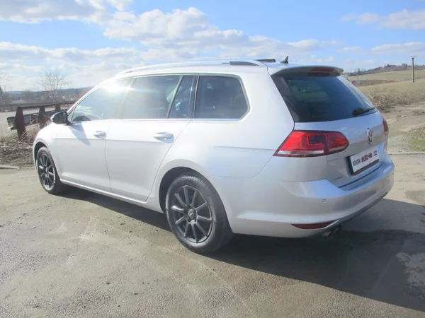 Volkswagen Golf 2.0TDi 110kW HIGHLINE L+Z PNEU - foto 9