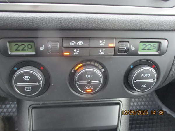Volkswagen Tiguan 1.4TSi 4x4 VÝHŘEV NEZ.TOPENÍ - foto 18