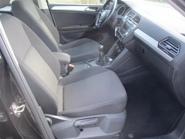Volkswagen Tiguan 2.0TDi 110kW*TZ*PANORAMA*6MAN - foto 28