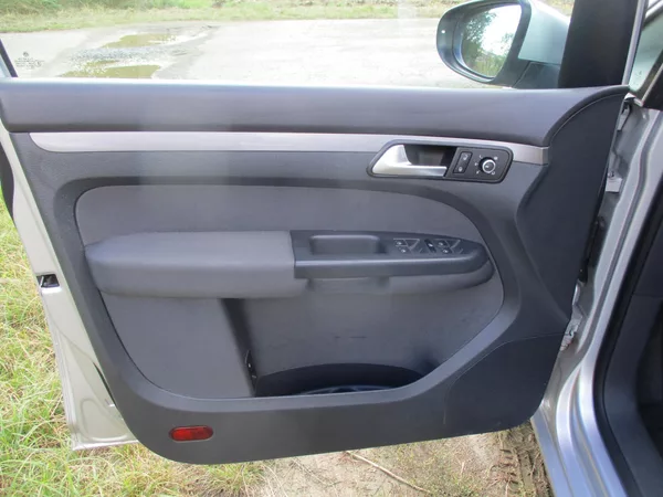 Volkswagen Touran TDi*77kW*159TKM*NAVI*L+Z PNEU - foto 12