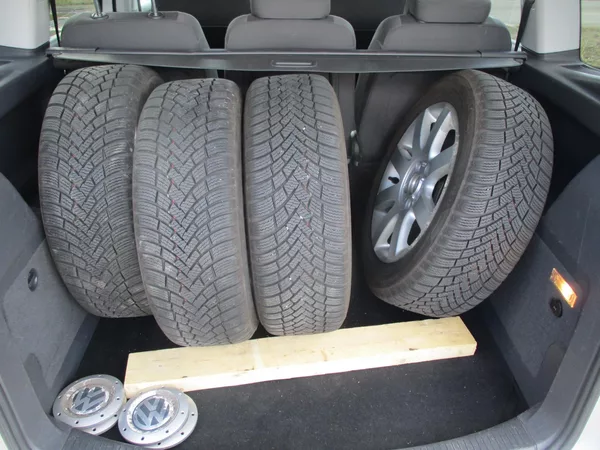 Volkswagen Touran TDi*77kW*159TKM*NAVI*L+Z PNEU - foto 32
