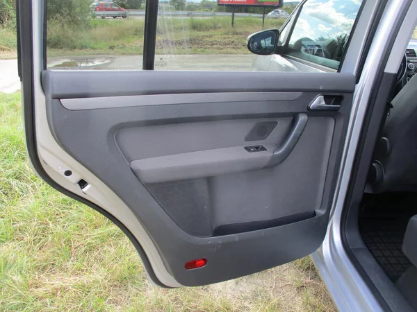 Volkswagen Touran TDi*77kW*159TKM*NAVI*L+Z PNEU - foto 35