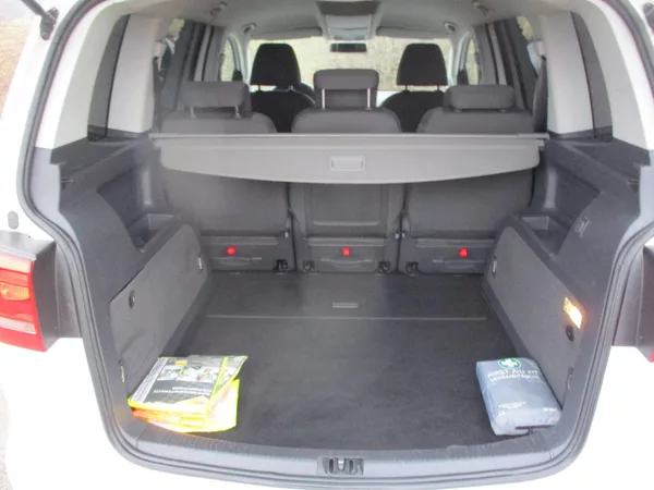 Volkswagen Touran 1.2TSi 77kW TL*L+Z PNEU*VÝHŘEV - foto 32