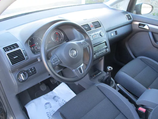 Volkswagen Touran 1,6 TDi CL BlueMotion*TAŽ.ZAŘ. - foto 13