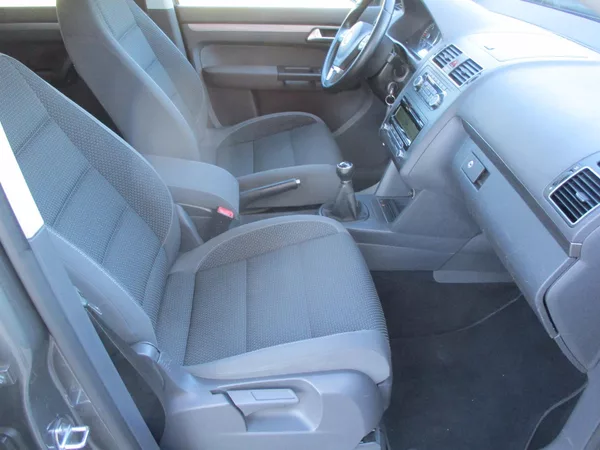 Volkswagen Touran 1,6 TDi CL BlueMotion*TAŽ.ZAŘ. - foto 27
