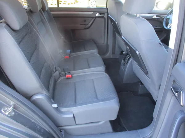 Volkswagen Touran 1,6 TDi CL BlueMotion*TAŽ.ZAŘ. - foto 30
